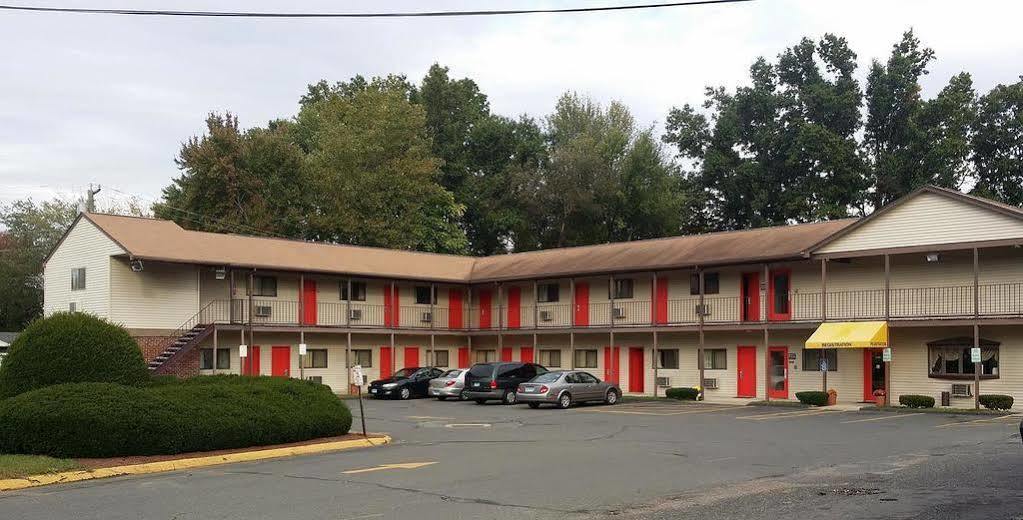 Enfield Inn Extérieur photo
